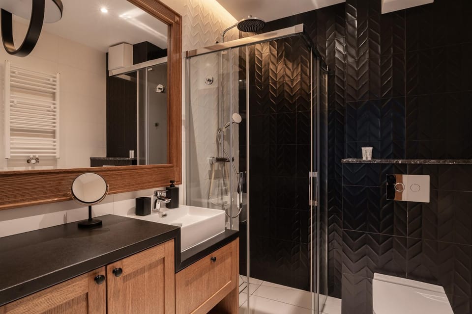 Shower, Bathroom, towels