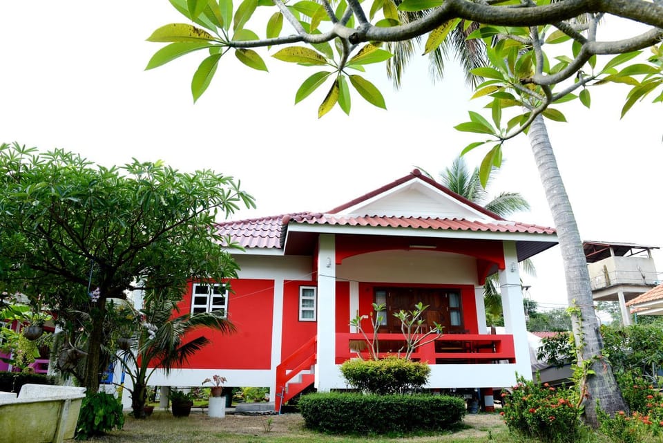 Facade/entrance, Day
