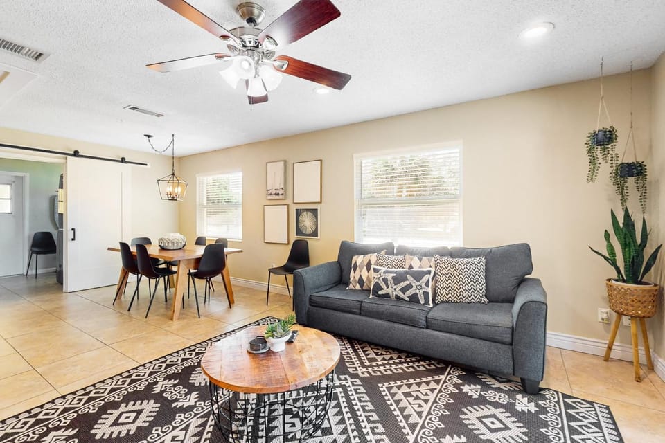 Living room, Other, Seating area, Dining area