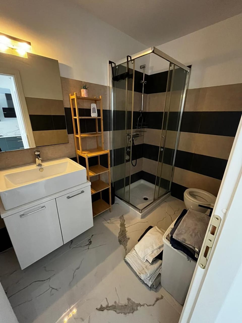Beach 2 min AC 4 guests Train 50 m Apartment in Roquebrune-Cap-Martin