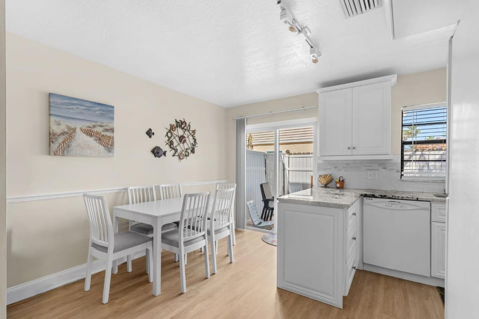 Other, Dining area