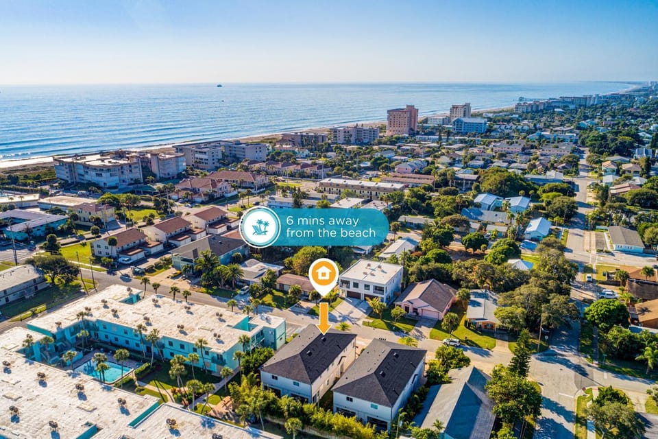 Property building, Nearby landmark, Day, Neighbourhood, Natural landscape, Bird's eye view, Other, Beach, City view, Sea view, Street view, Location