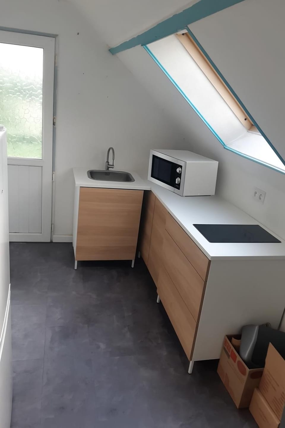 Kitchen or kitchenette