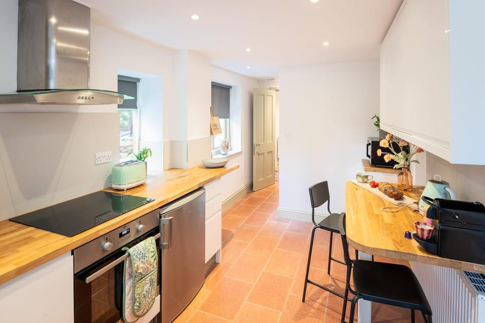 Stylish Garden Apartment Central Exmouth Sleeps 3 Apartment in Exmouth