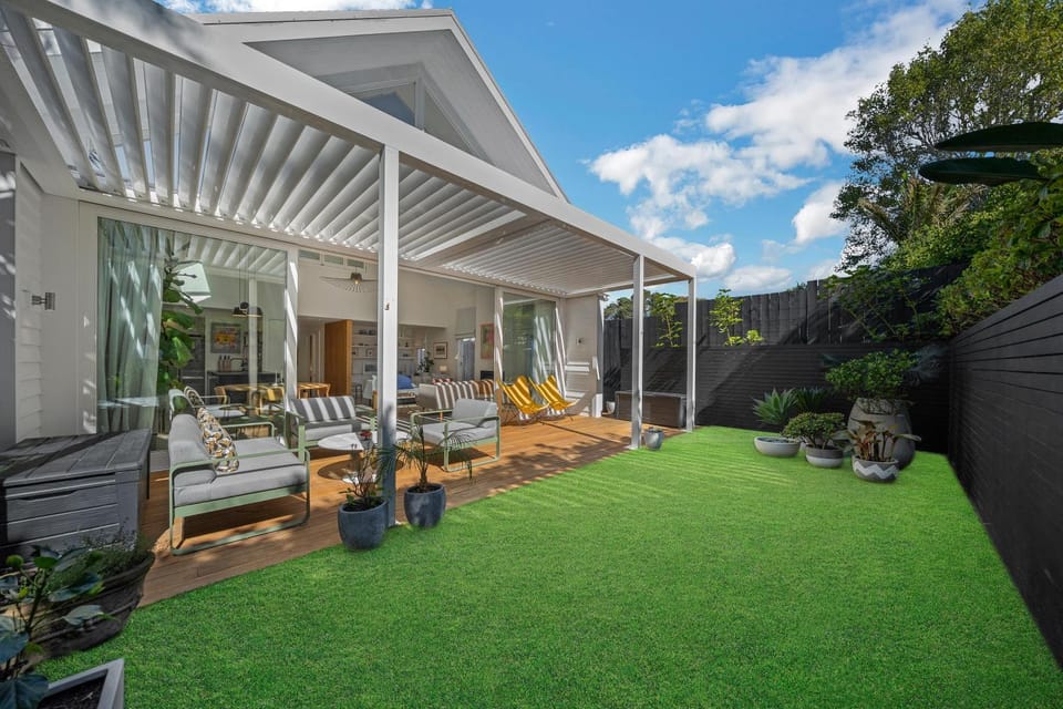 The Norfolk Nest by Bespoke Stays House in Auckland