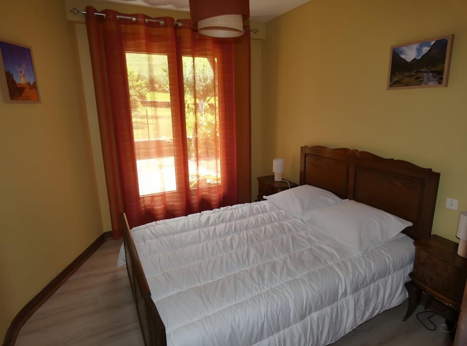 Living room, Bedroom