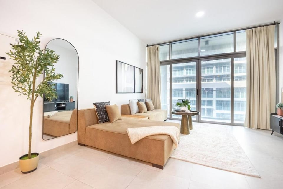Elegant and Dazzling 1BR in Park View Saadiyat Apartment in Abu Dhabi