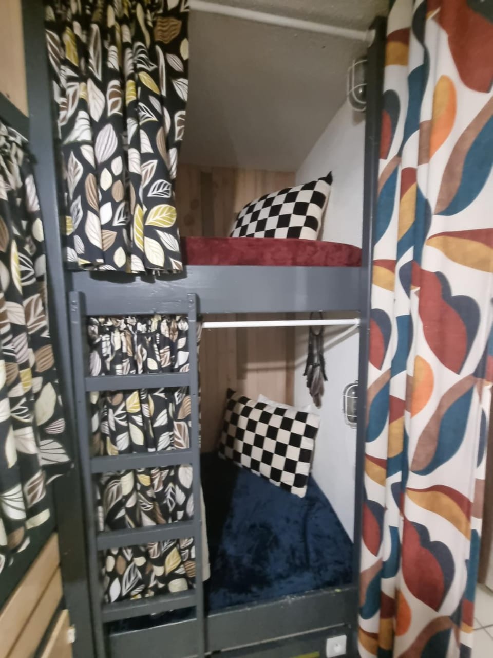 bunk bed