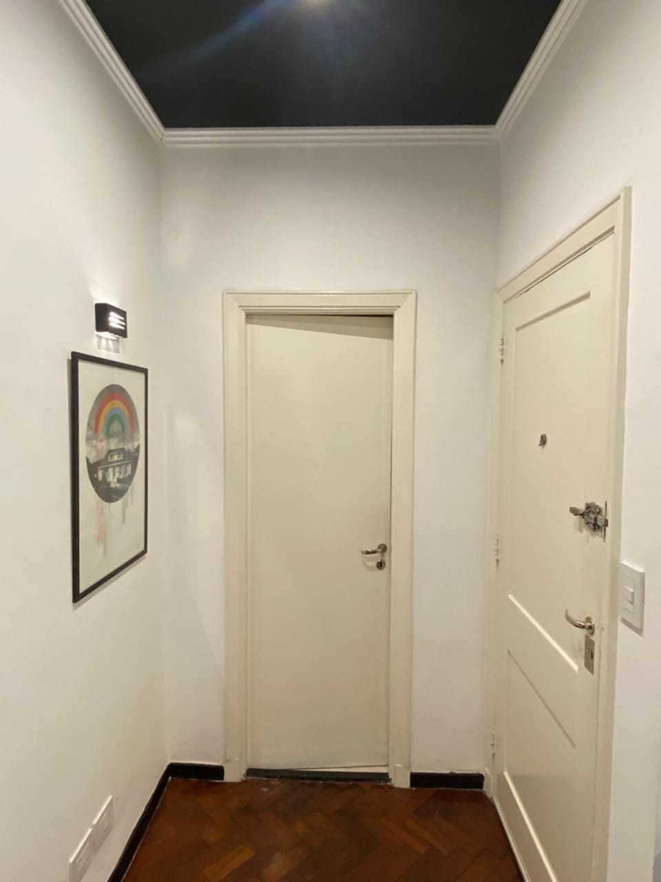Black Montevideo Apartment in Buenos Aires