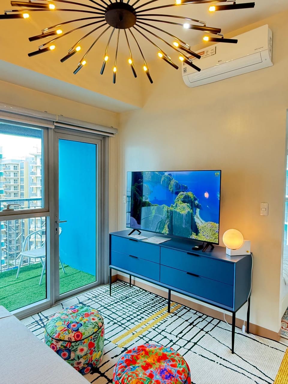 TV and multimedia, Living room, Decorative detail