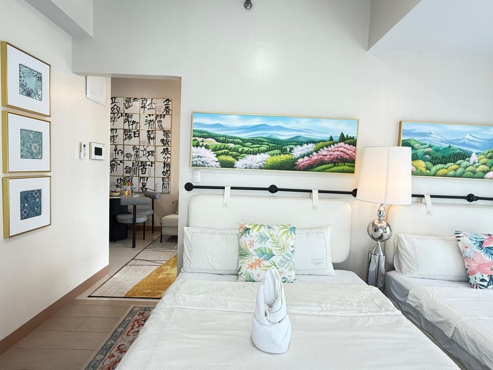Photo of the whole room, Decorative detail, Bedroom