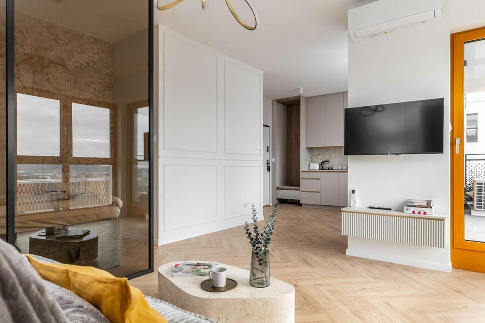 TV and multimedia, Kitchen or kitchenette, Photo of the whole room, Seating area