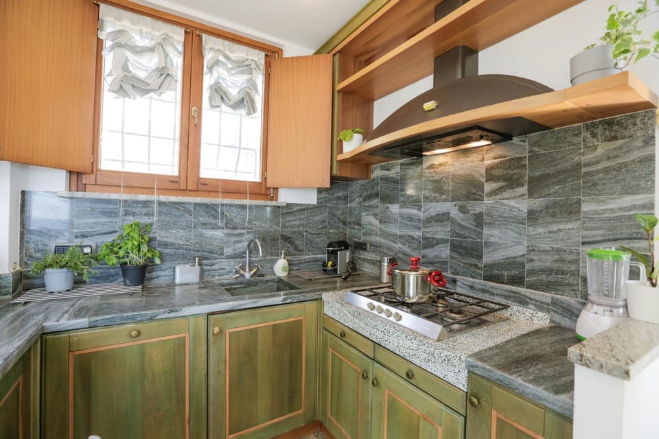 Kitchen or kitchenette, kitchen