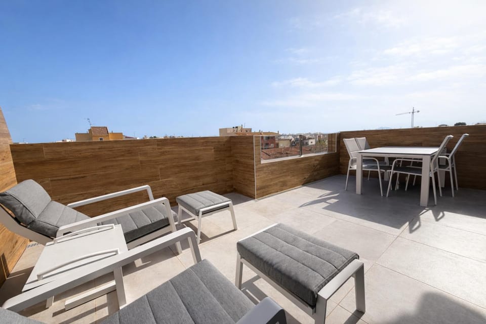 View (from property/room), Balcony/Terrace, City view, Sea view