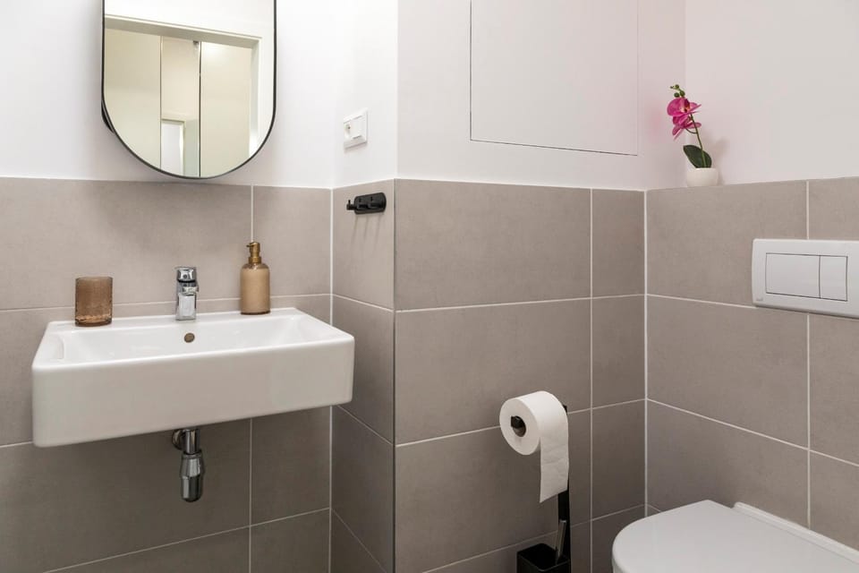 Toilet, Bathroom