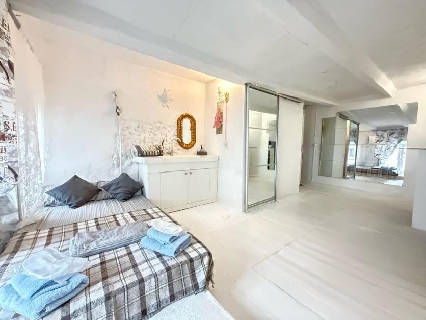 Vorontsov Loft 2 Apartment in Odessa