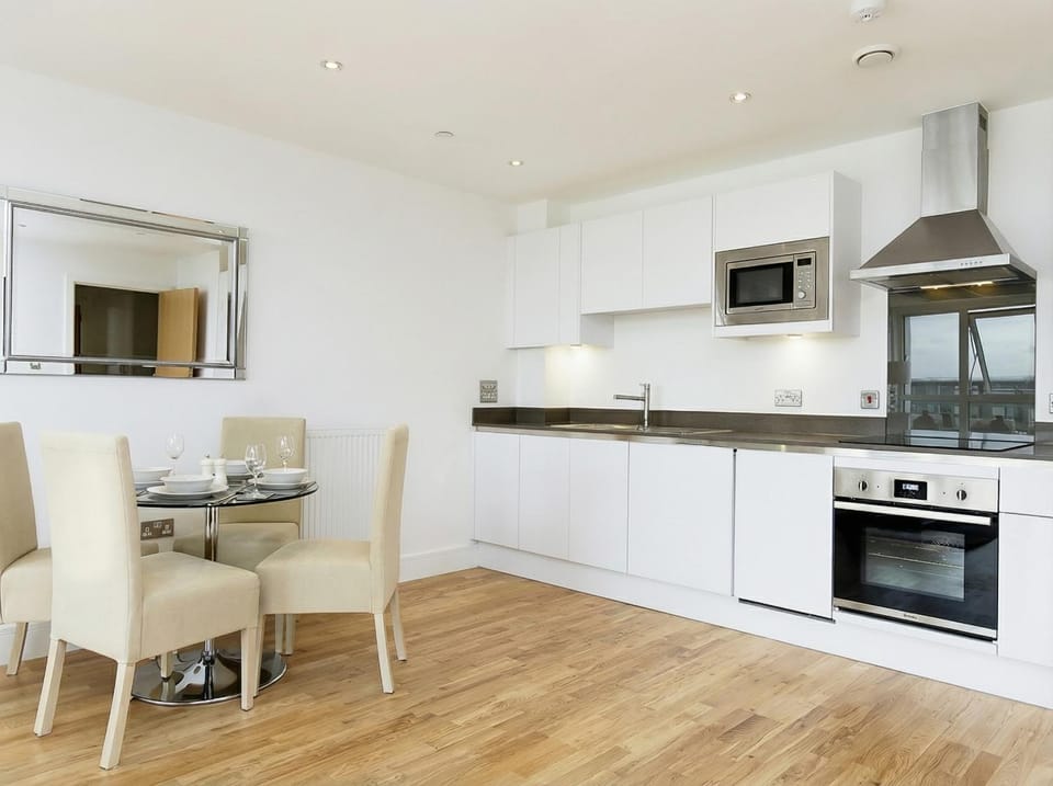 Dining area, Dinner, dishwasher, kitchen