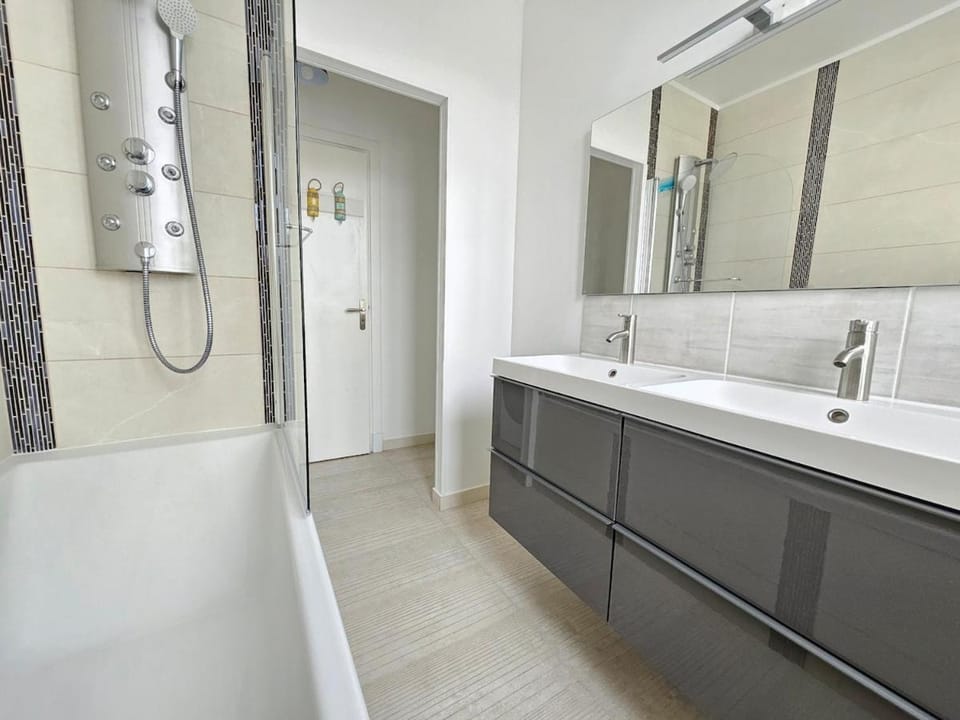Brillant Apartment in Royan