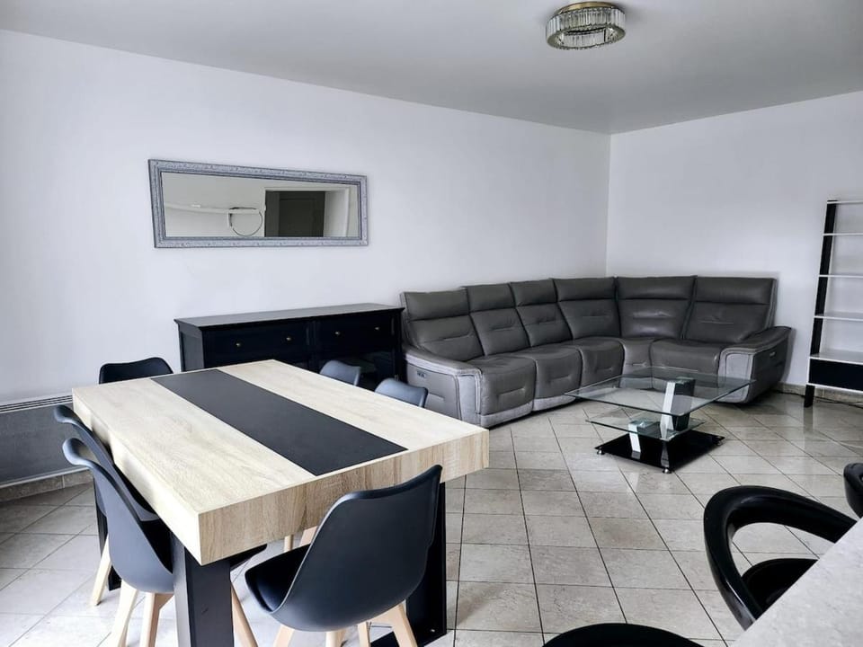 Beautiful luxury apartment - Porte de Paris - Charenton-le-Pont - 2 Chambres Apartment in Charenton-le-Pont