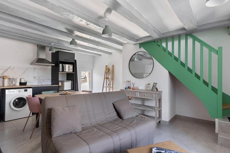 Property building, Living room