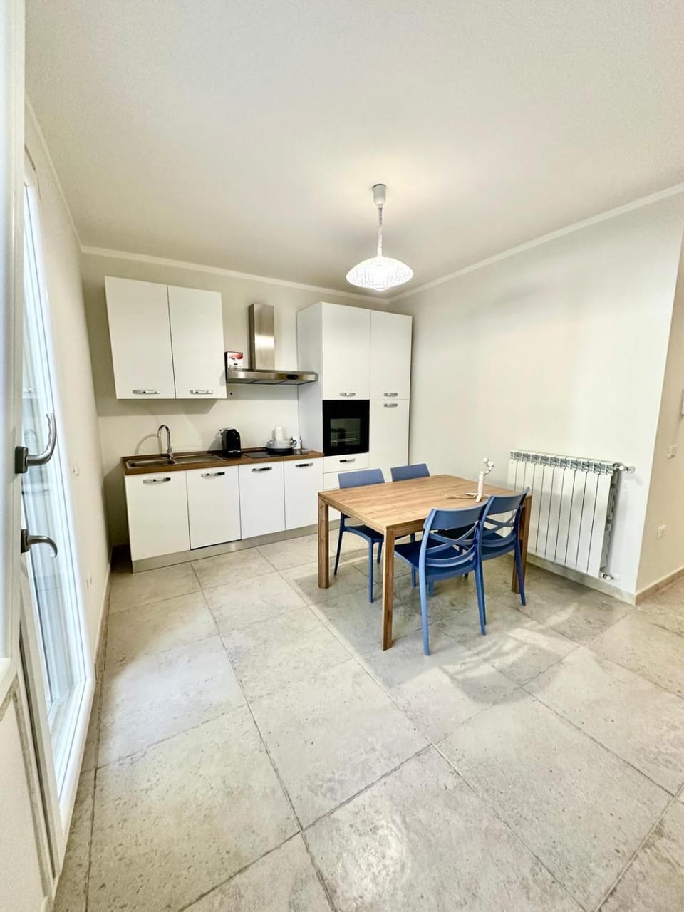 Kitchen or kitchenette, Dining area, dishwasher, oven, stove