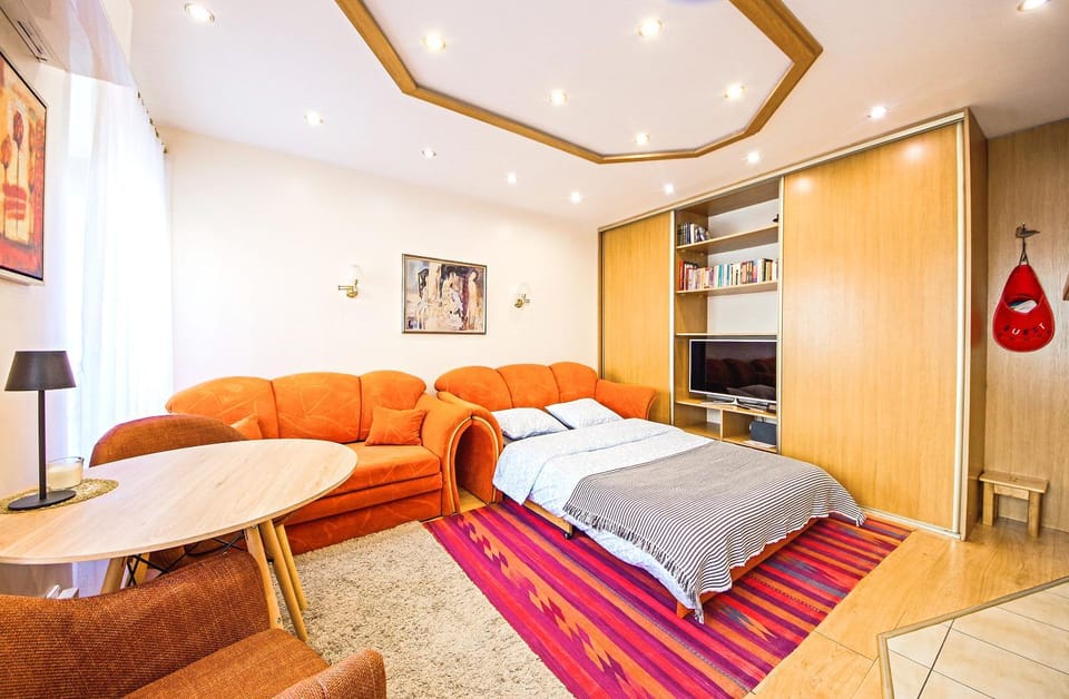 Studio Apartment Near Old Town & Station Apartment in Vilnius