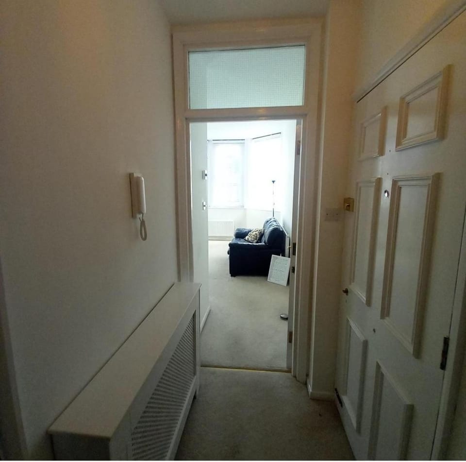 Living room, Photo of the whole room, Seating area