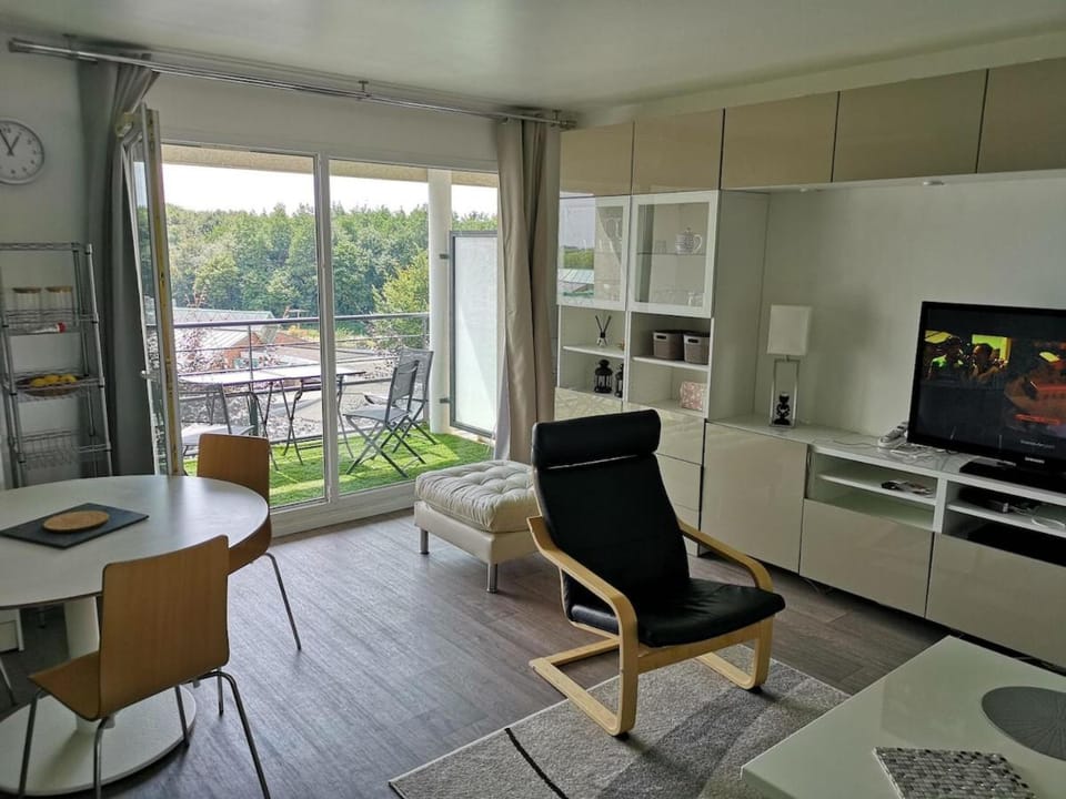 Apartment T3 6 min walk to RER A station and cinema Apartment in Cergy