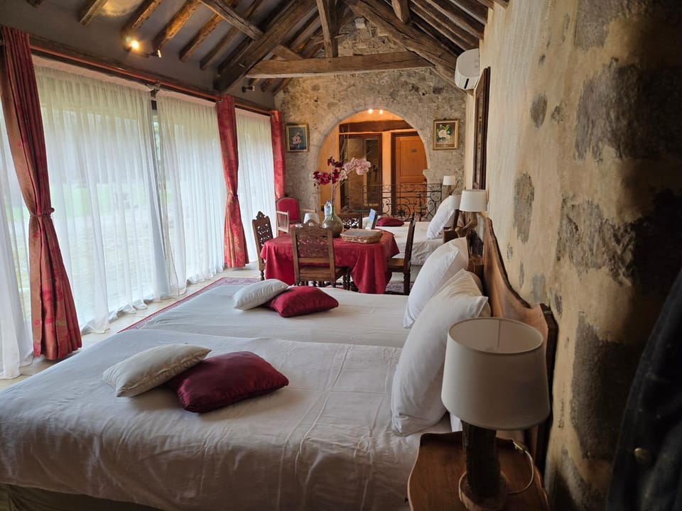 Suite familiale Galerie et Conciergerie Bed and Breakfast in Île-de-France