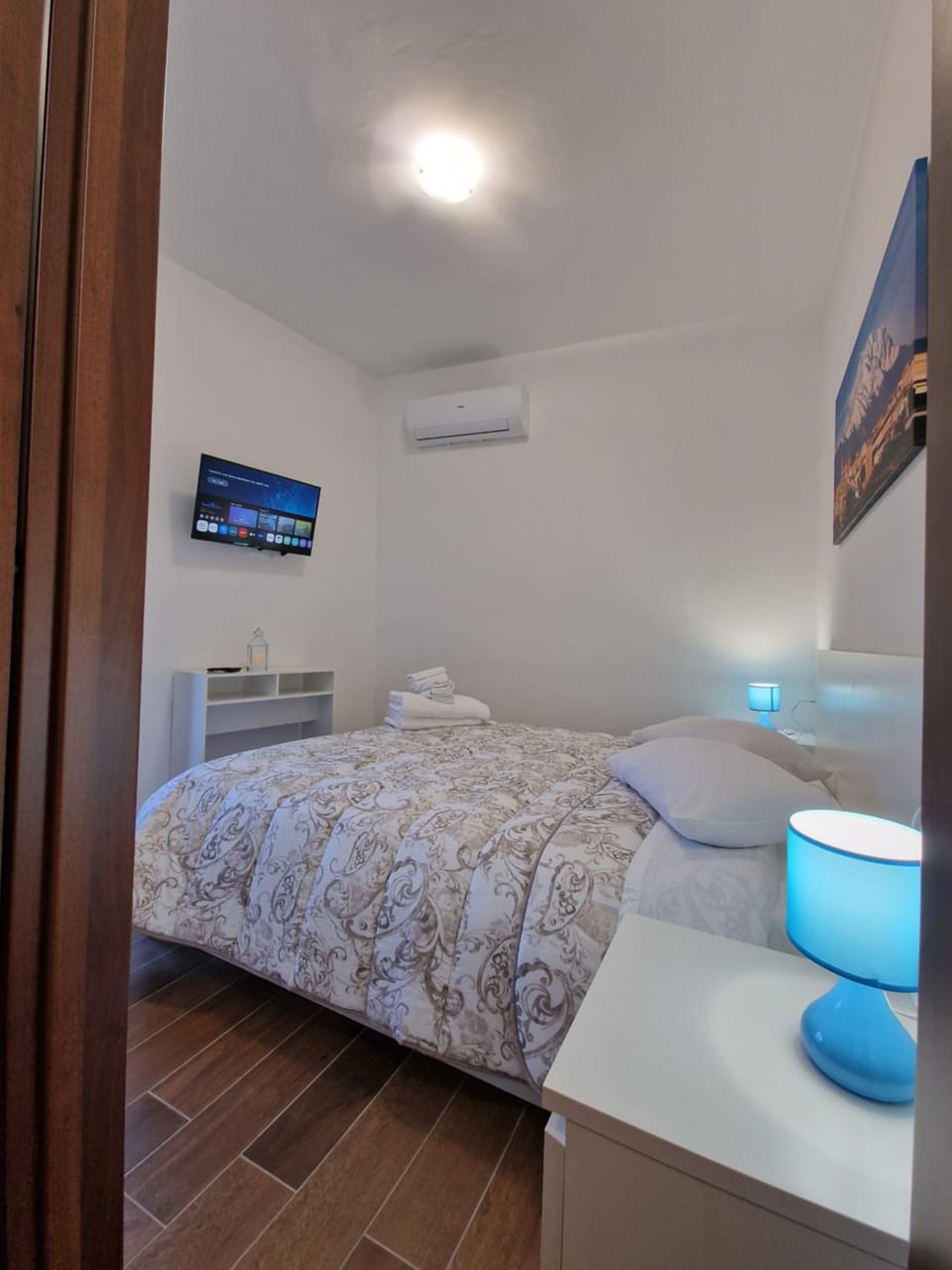 TV and multimedia, View (from property/room), Bedroom, air conditioner