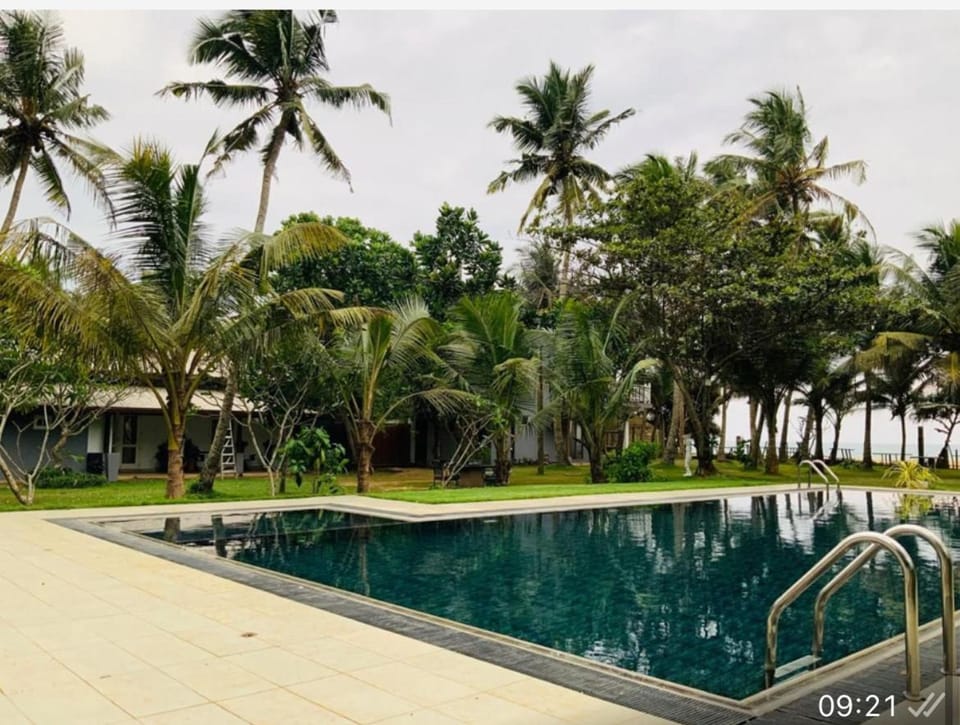 Neptune Blue Ocean Resort Hotel in Wadduwa