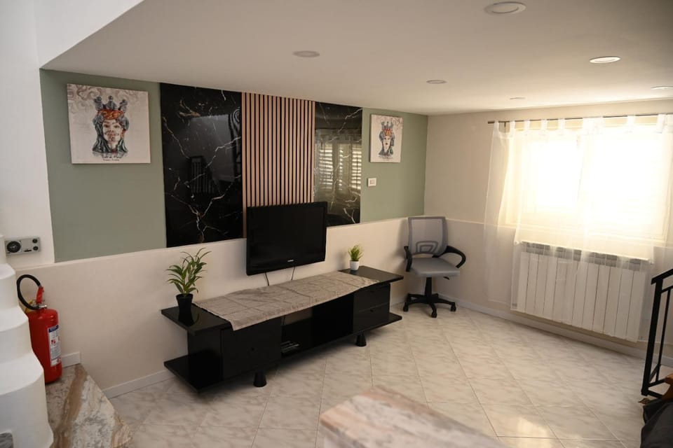 Casa vacanze Desiree situata zona centro commerciale il Casale Apartment in Sicily