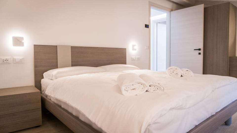 TENNA APARTMENTS Lake & Spa Apartment hotel in Trentino-South Tyrol