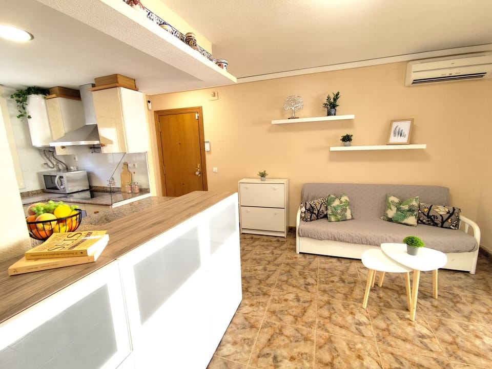 Seating area, air conditioner