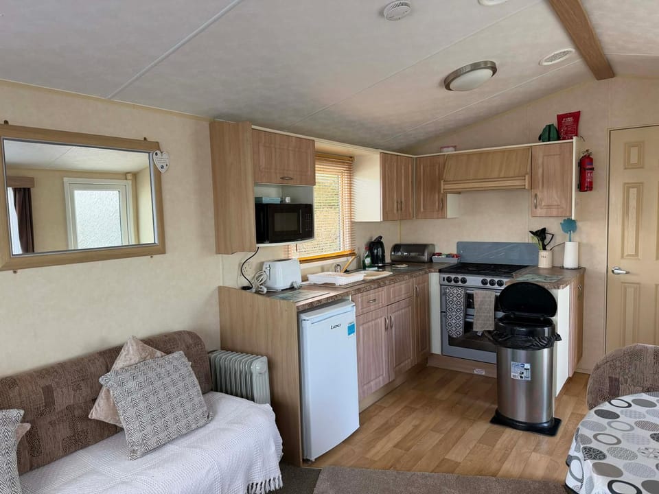 11 Bath Court ,Newport ,Sund0wner, M&T Chalets and Caravan Campground/ 
RV Resort in Hemsby