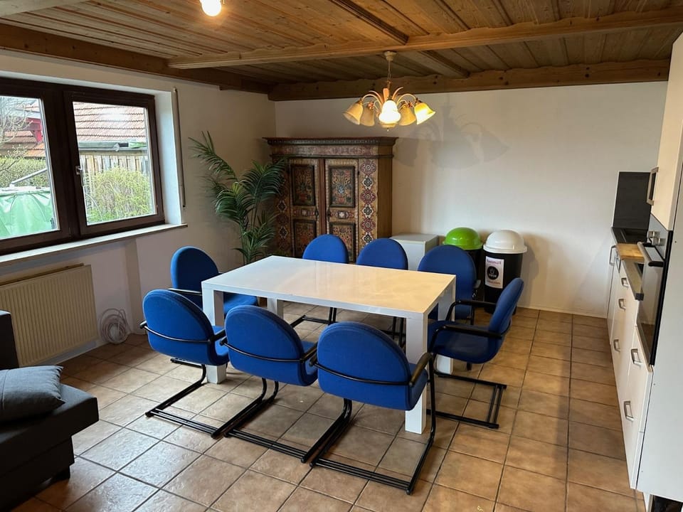 7 Zimmer Residenz vor den Toren MünchensStilvoller Komfort für Gruppen bis 19 Personen EG Apartment in Bavaria