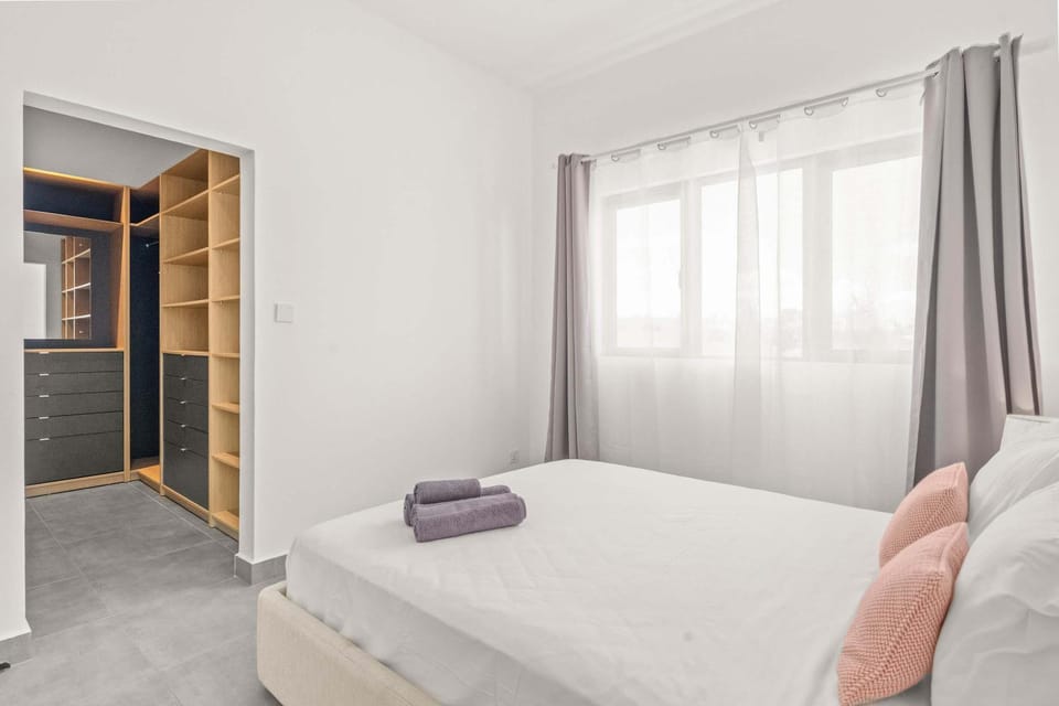 Niora - Modern 2BR Apartment & Pool Access Apartment in Grand Baie