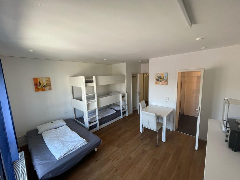 5 Personen Messe Marienplatz ViktualienmarktOktoberfest Apartment in Munich