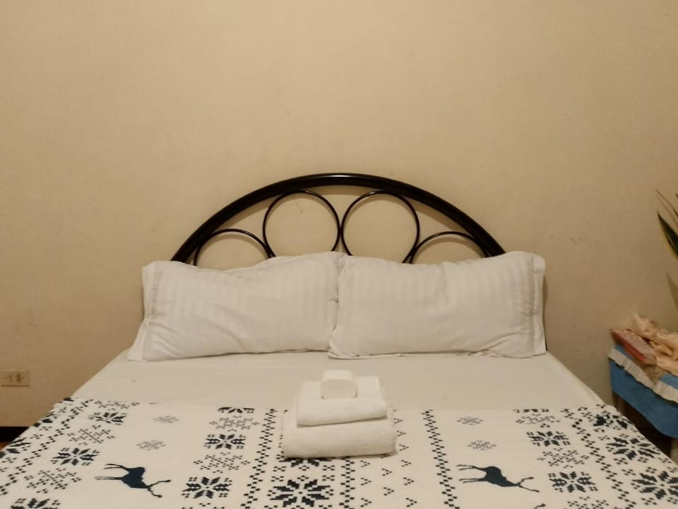 Christine Guesthouse Bed and Breakfast in Calabarzon