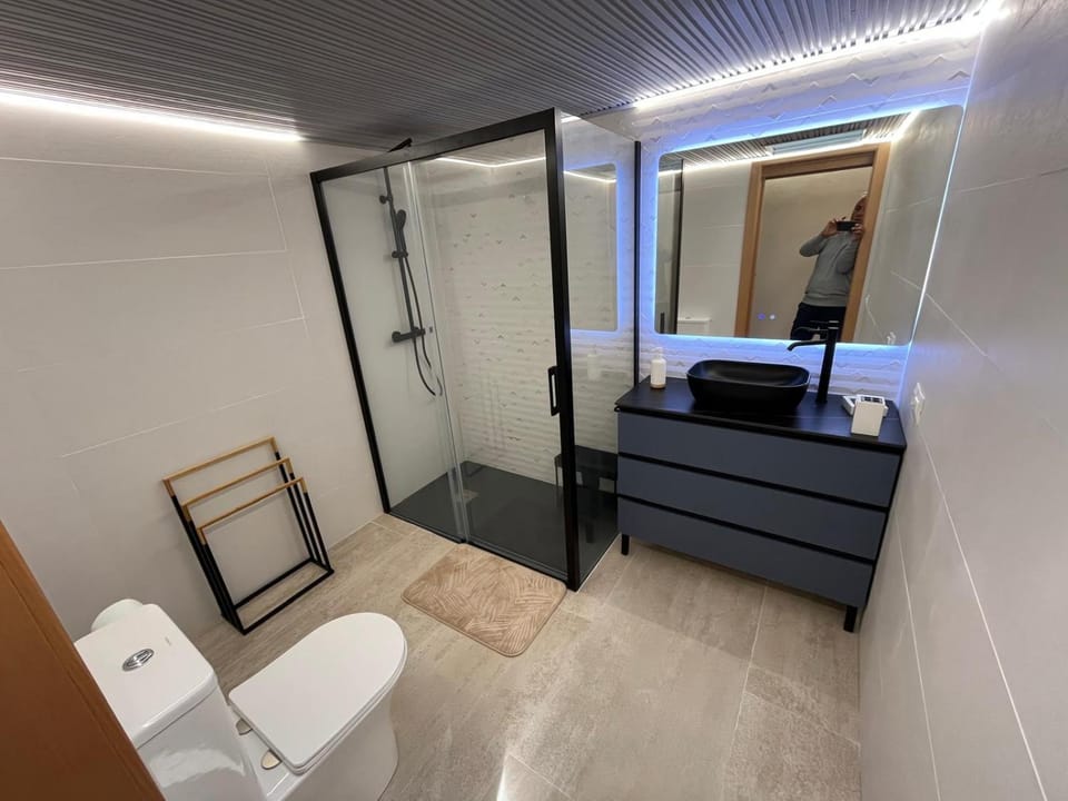 Shower, Bathroom
