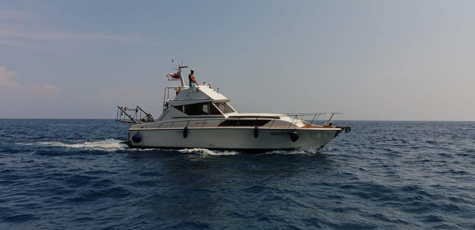 Barca deliziosa Docked boat in Lacco Ameno