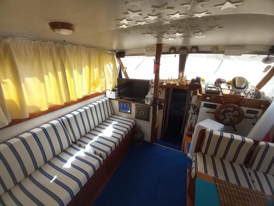 Barca deliziosa Docked boat in Lacco Ameno