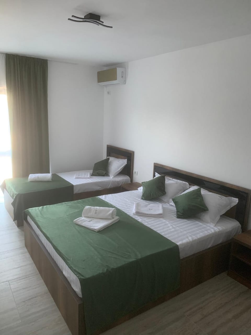CasaBlanca &Alberto Guest House Costinesti Bed and Breakfast in Constanța County