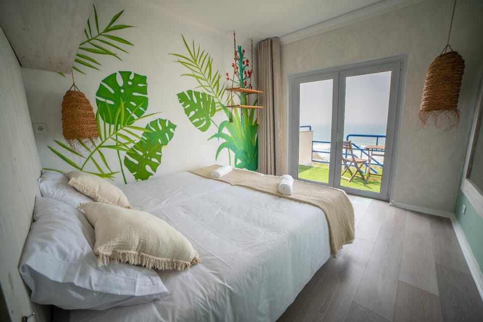 Saltline Surf House Ericeira Hostel in Ericeira