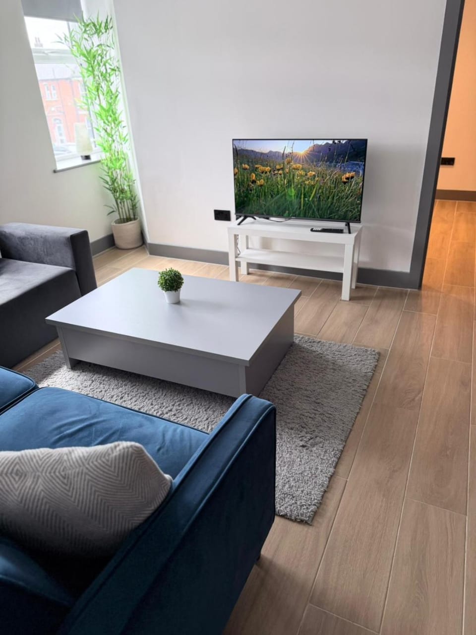 TV and multimedia, Living room, Seating area