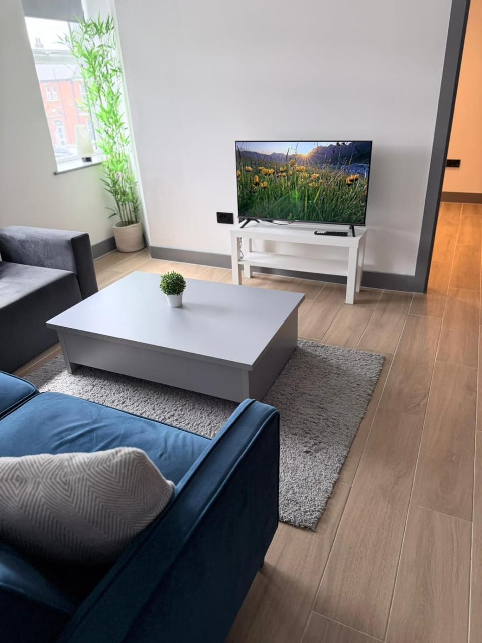 TV and multimedia, Living room, Seating area