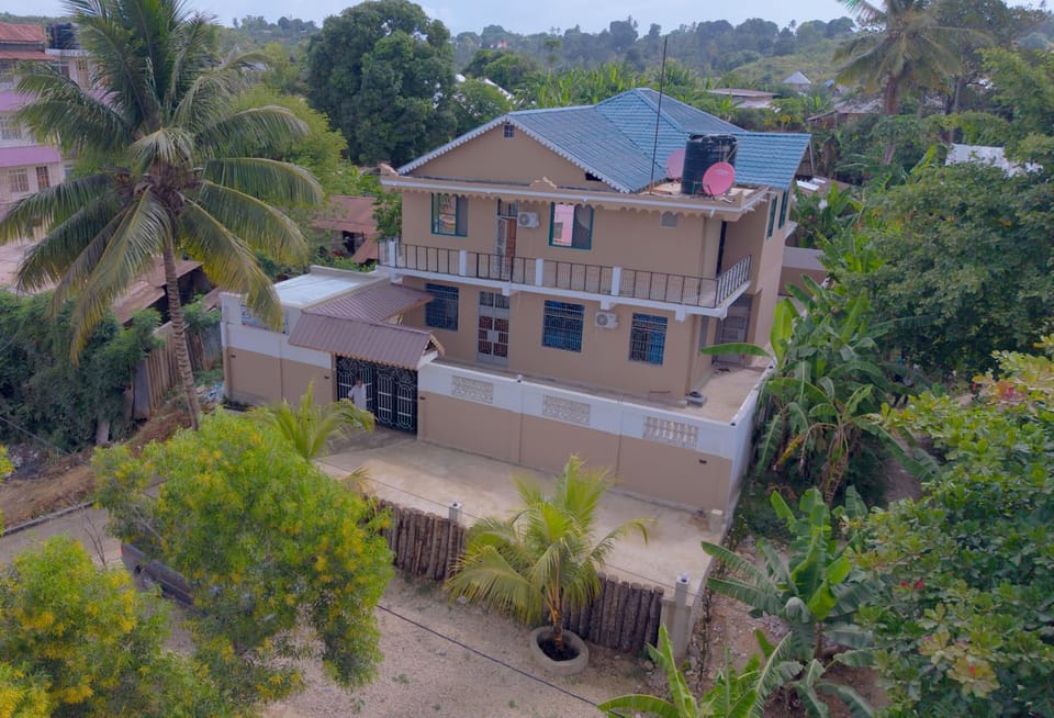 Saraya luxury apartments Bed and Breakfast in Tanzania