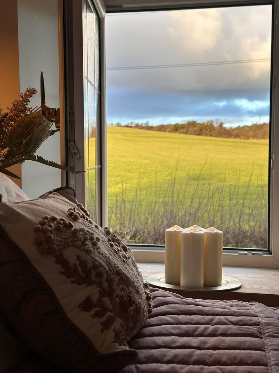 Rose Cottage, Cosy South Lake District Retreat House in Barrow-in-Furness District