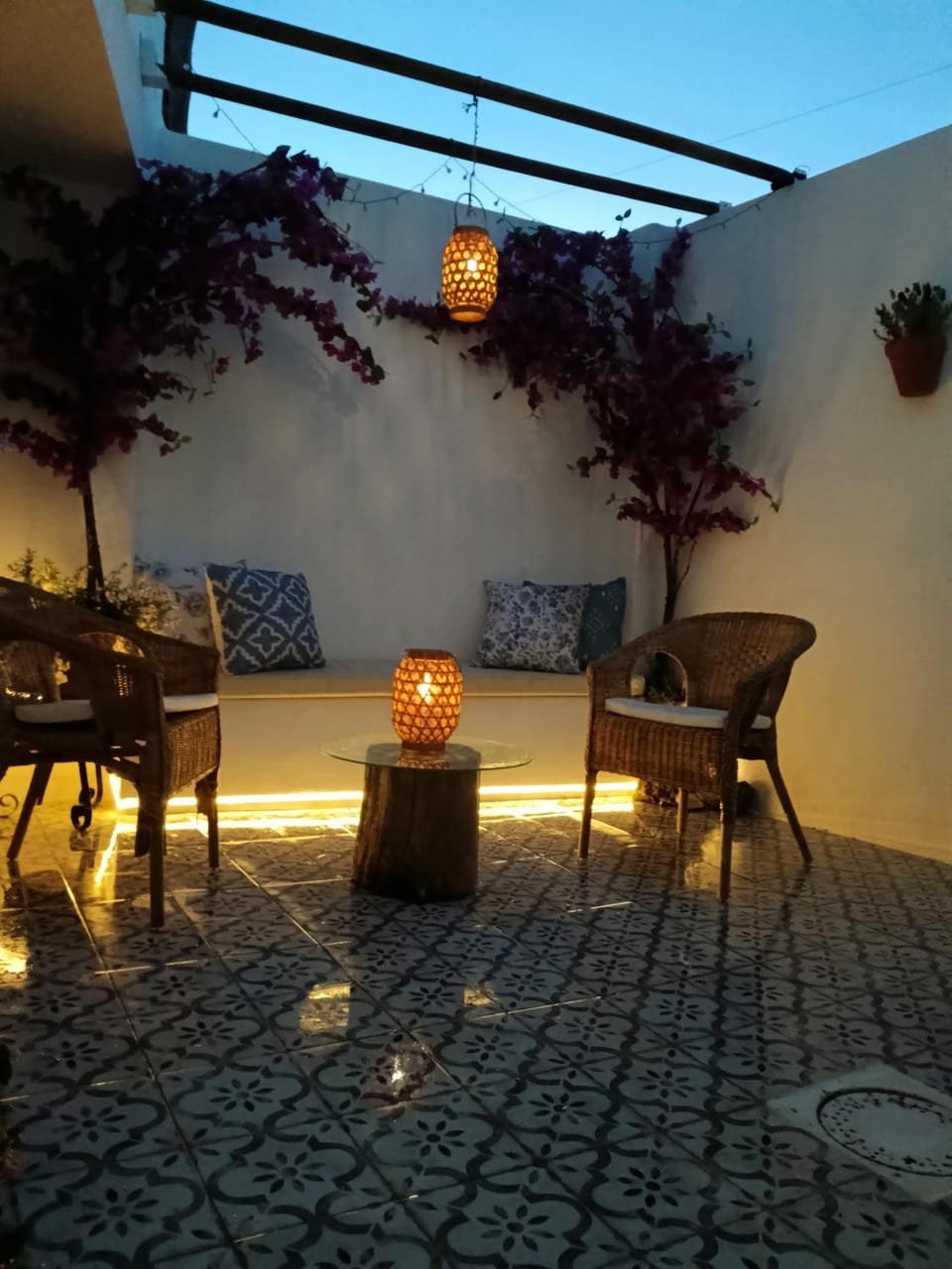 Patio, Night