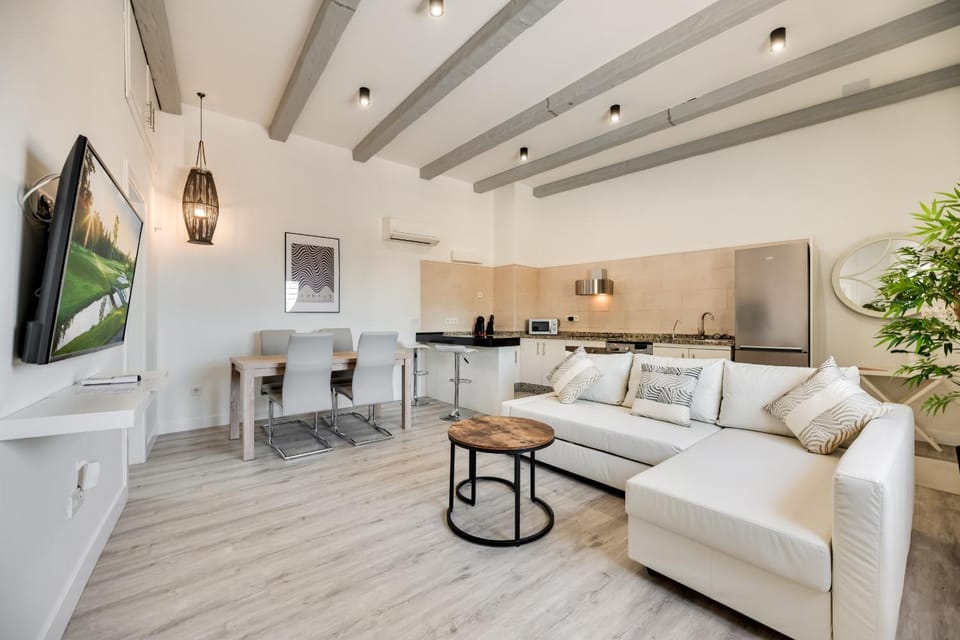 TV and multimedia, Kitchen or kitchenette, Living room